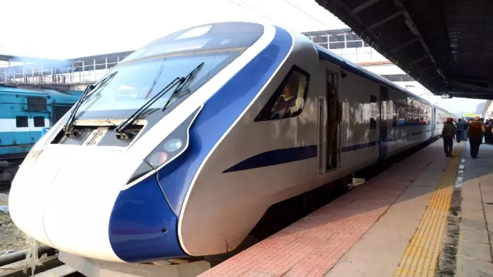 चक्रधरपुर रेल मंडल को मिलने जा रहा पहला वंदे भारत।