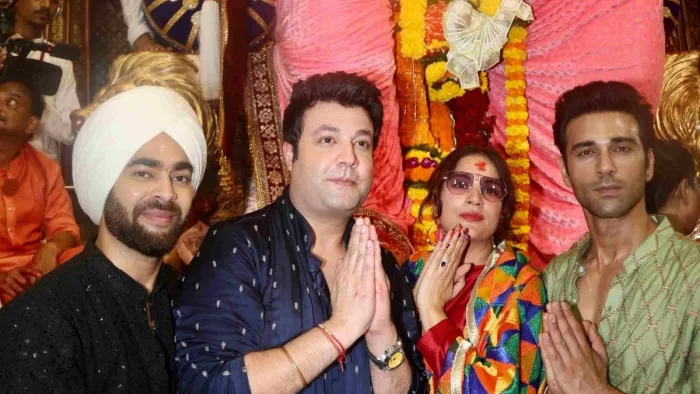 लालबागचा राजा के दरबार में पहुंची फुकरे 3 स्टारकास्ट (Photo Credit-Social Media)