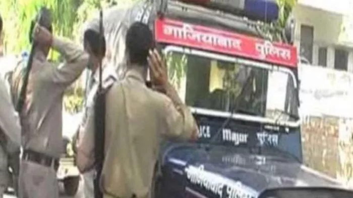 दबंगों ने युवक किया चाकू से हमला।