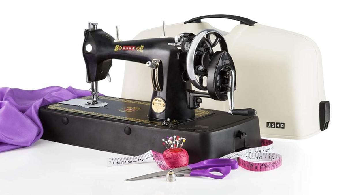 https://www.jagranimages.com/images/newimg/19092024/19_09_2024-amazon-sale-2024-on-sewing-machine_23800205.jpg