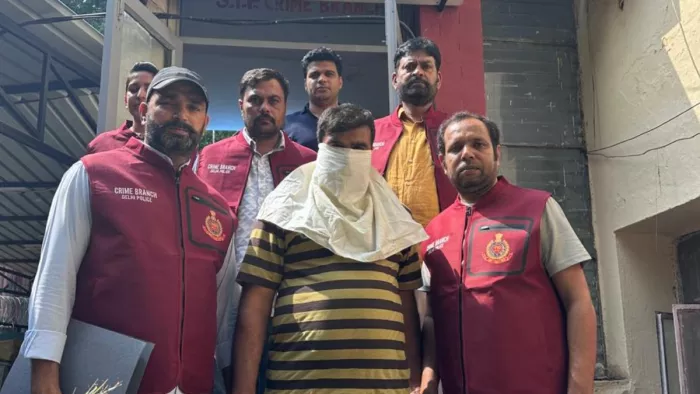 शॉदी डॉट कॉम पर शादी का झांसा देकर ठगी करनेवाले शख्स को पुलिस को पकड़ा।