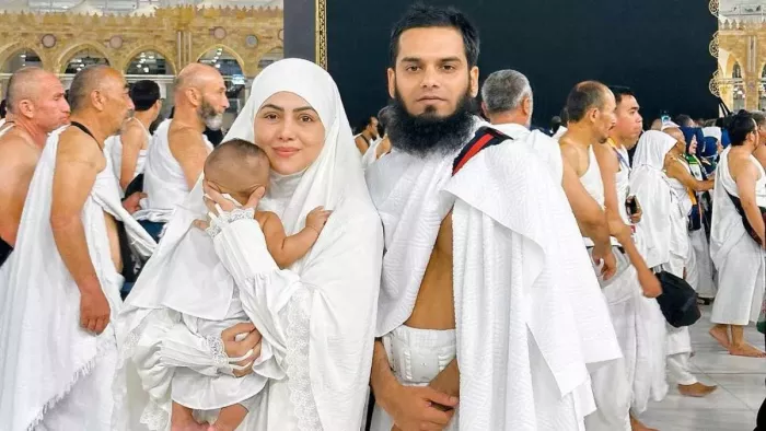 अपने पति नस सैयद के साथ सना खान