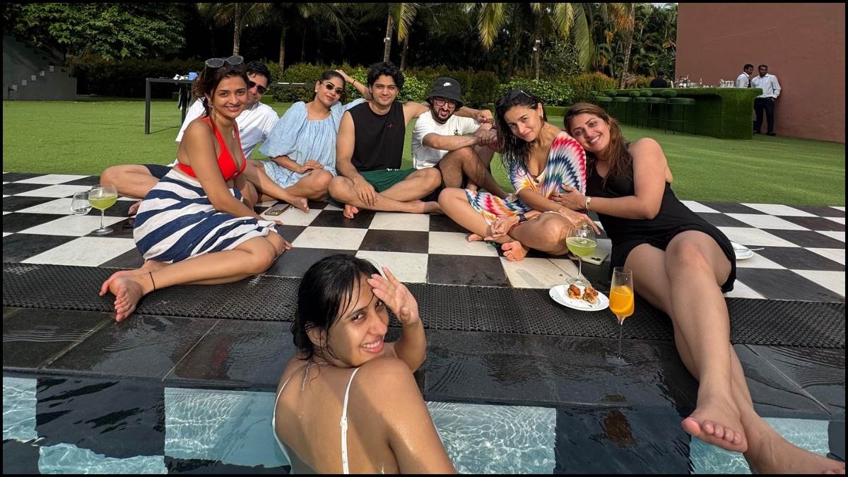 https://www.jagranimages.com/images/newimg/19092025/19_09_2025-alia_bhatt_vacation_photos_24052640.jpg
