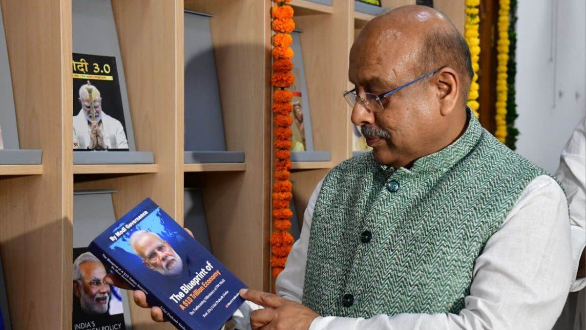 https://www.jagranimages.com/images/newimg/19092025/19_09_2025-book_gallery_24053141.jpg