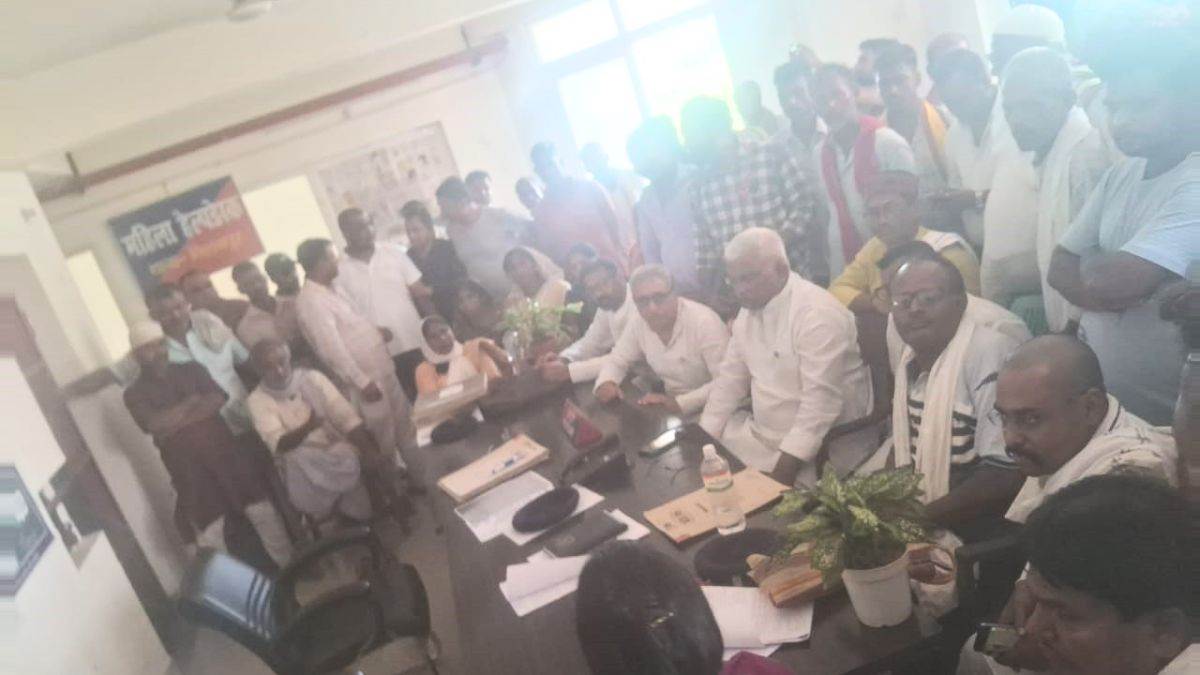 https://www.jagranimages.com/images/newimg/19092025/19_09_2025-darbhanga_news_12_24052167.jpg