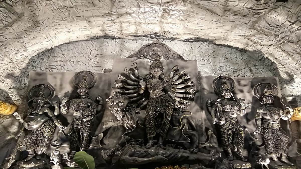 https://www.jagranimages.com/images/newimg/19092025/19_09_2025-durga_puja_24053269.jpg