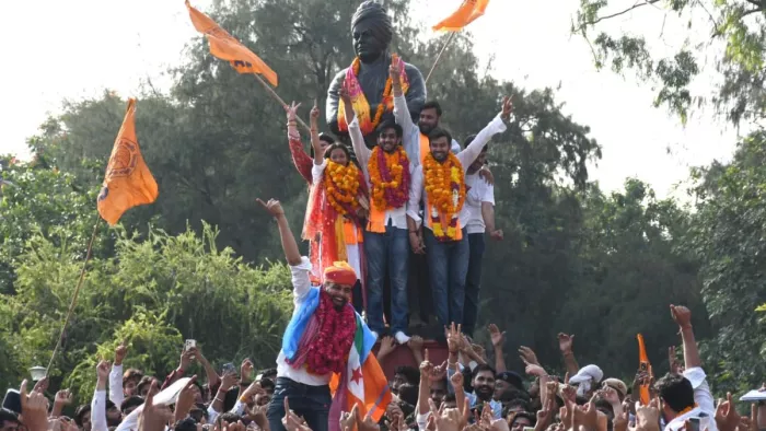 डूसू चुनाव की काउंटिंग चल रही है। जागरण