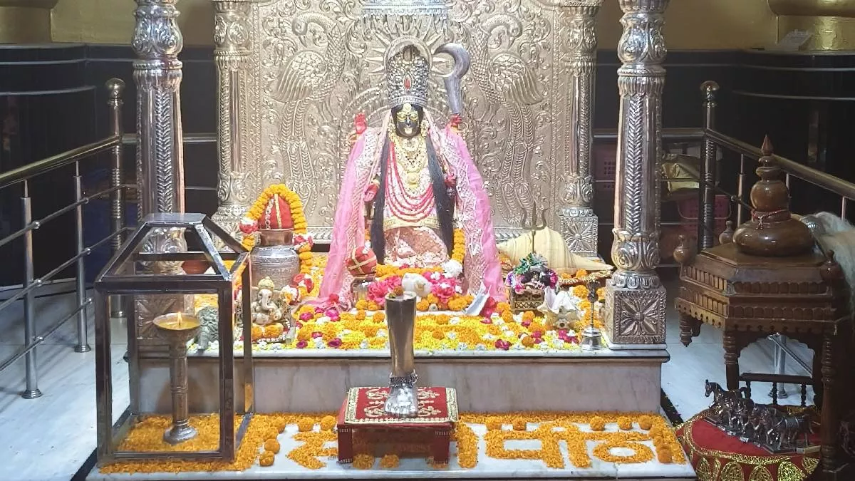Navratra 2025: मां सती के दाहिना घुटना गिरने से बना शक्तिपीठ, कृष्ण-बलराम का हुआ था मुंडन; दर्शन मात्र से भक्त हो जाते हैं निहाल