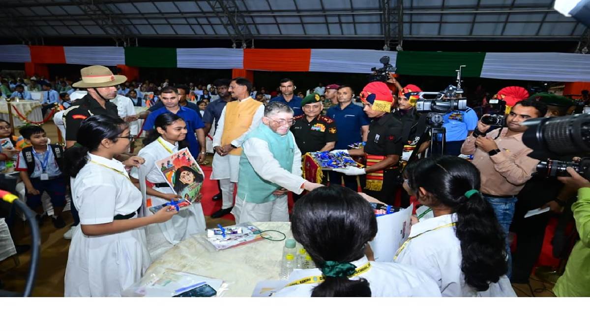 https://www.jagranimages.com/images/newimg/19092025/19_09_2025-operation_sindoor_students_24052520.jpg
