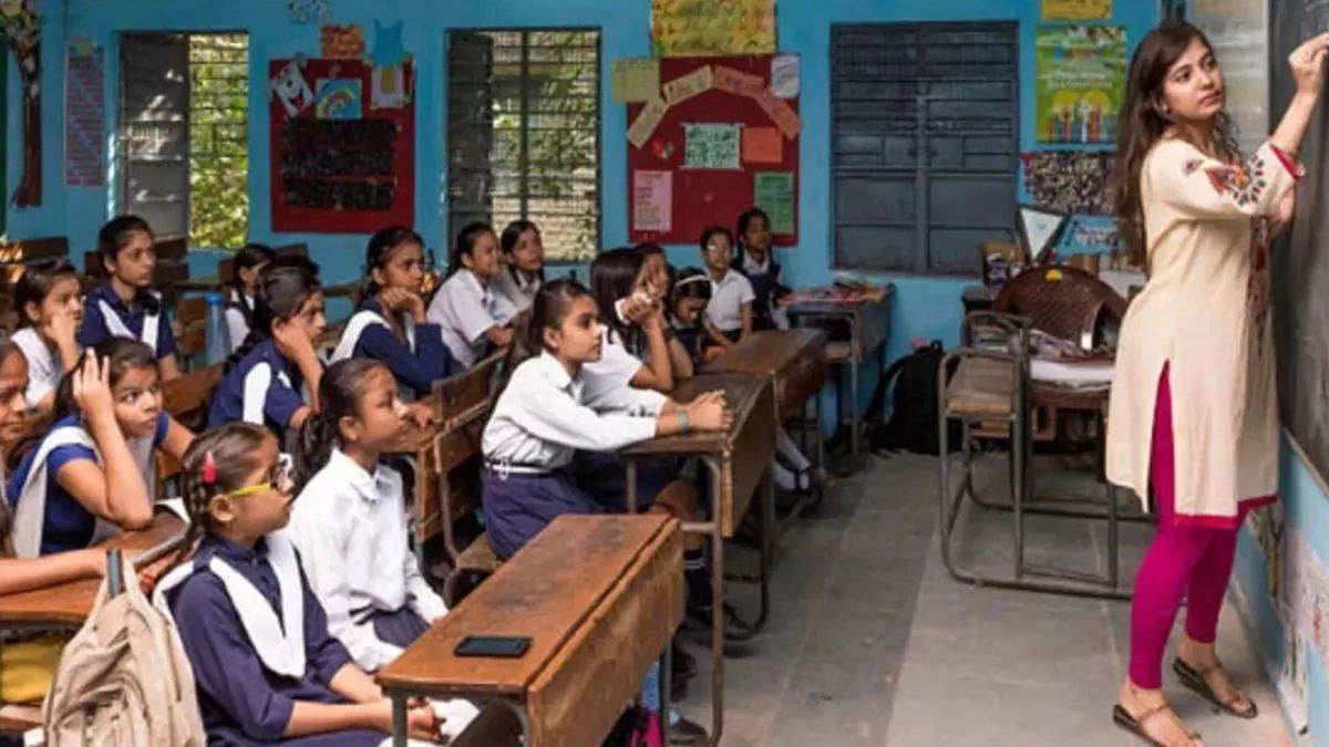 https://www.jagranimages.com/images/newimg/19092025/19_09_2025-school_close_24052578.jpg