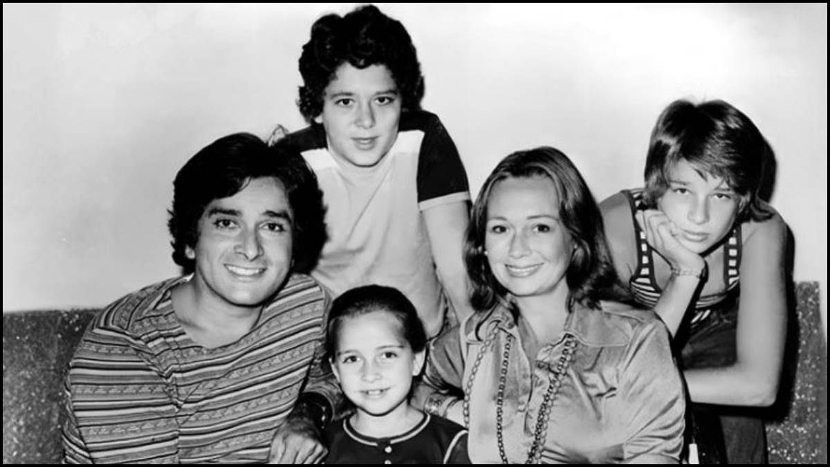 https://www.jagranimages.com/images/newimg/19092025/19_09_2025-shashi_kapoor_daughter_sanjana_kapoor_24052701.jpg