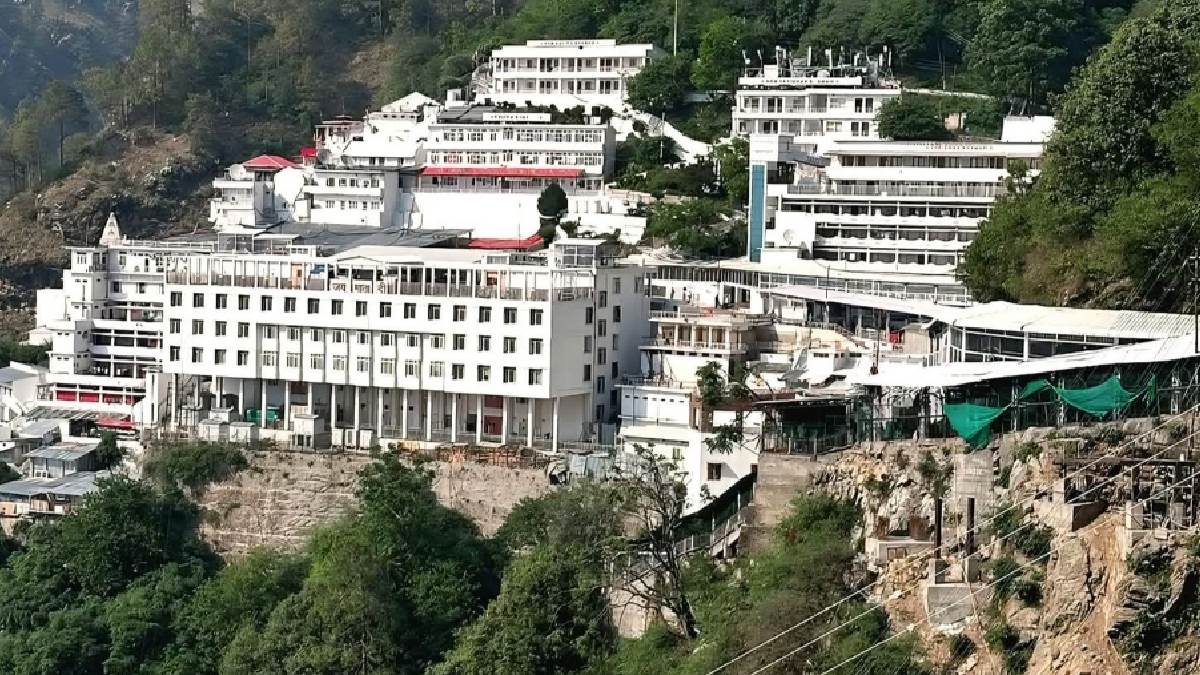 https://www.jagranimages.com/images/newimg/19092025/19_09_2025-vaishno_devi_news_1_24052739.jpg