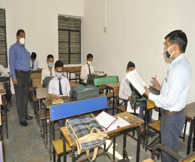 UP school reopen news: School Reopen for class 9th to 12th after 7 months  in hapur