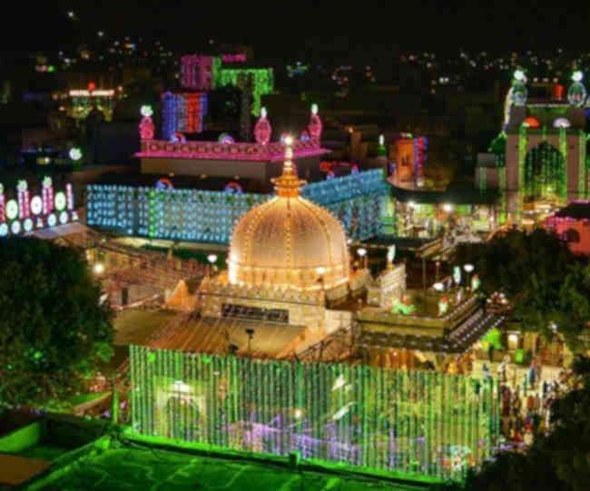 शहर के मुस्लिम बाहुल्य क्षेत्र रंग-बिरंगी रोशनी से जगमग