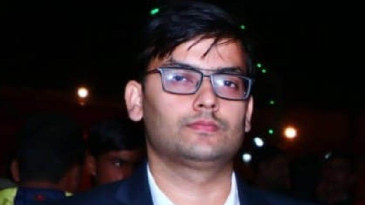 amit singh of lakhimpur in top ten of up pcs