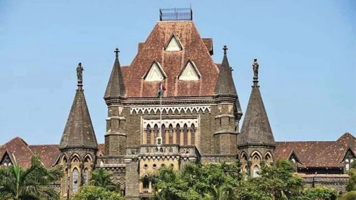 Mumbai News: उच्च न्यायालय ने ठाणे में दीवाली उत्सव मनाने का उद्धव गुट की याचिका खारिज की