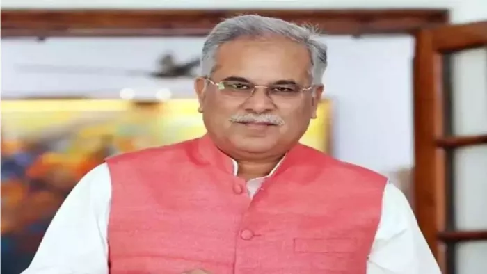 Chhattisgarh News: सर्वे में बताया गया है कि सीएम भूपेश बघेल से जनता बाकी सीएम के मुकाबले काफी नाराज है।