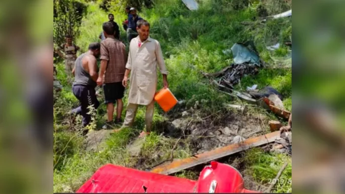 तीन वर्ष पहले उत्तरकाशी के आराकोट में दो हेलीकॉप्टर हादसे हुए थे।