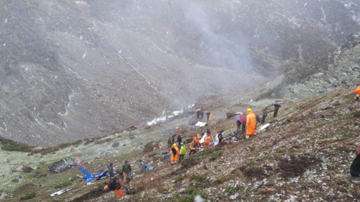 Kedarnath Helicopter Crash हेलीकाप्टर, पहाड़ और बादलों का दुर्योग पल