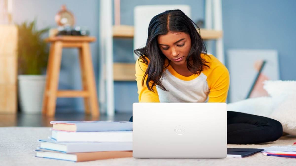 Amazon का नया पैतरा! बिक्री बढ़ाने के लिए ₹31,099 तक घटा दिए Dell Touch Screen Laptop के दाम