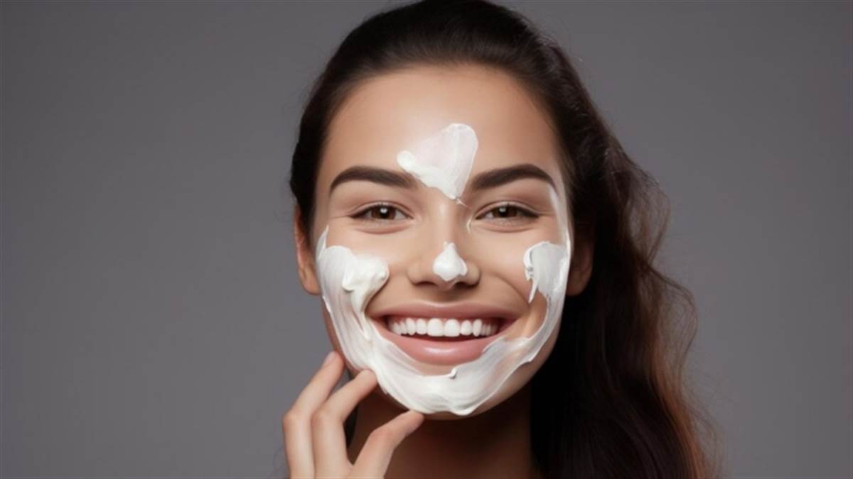 Skin Care Tips ब्यूटीफुल स्किन पाने के लिए अपने रूटीन में दही को ऐसे