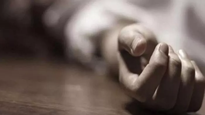 दो सगी बहनों ने नहर में कूदकर की आत्महत्या (कॉन्सेप्ट इमेज)।