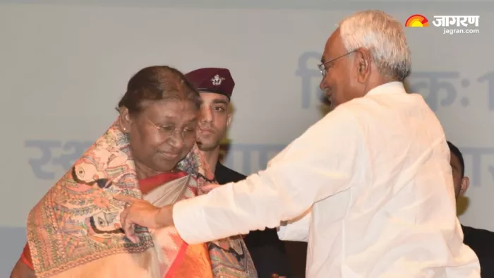'जबतक जिंदा हूं तबतक...', राष्ट्रपति के सामने नीतीश कुमार का छलका भाजपा प्रेम, तालियों की गड़गड़ाहट से गूंज उठा हॉल