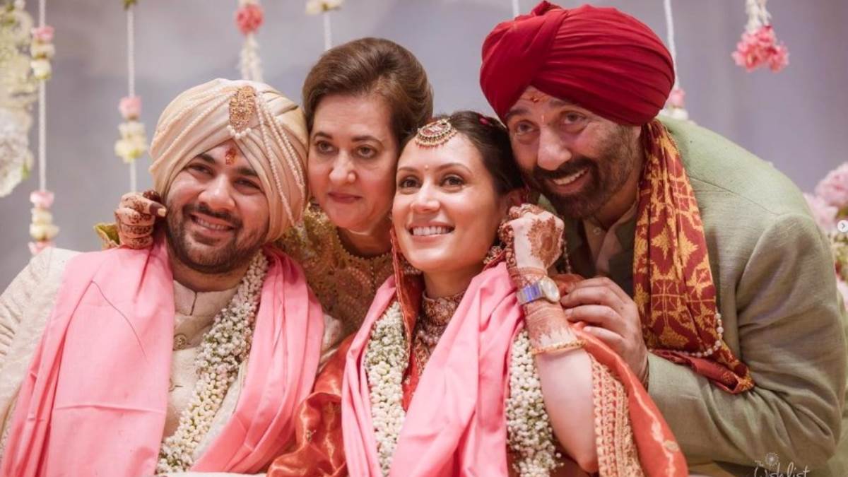 https://www.jagranimages.com/images/newimg/19102023/19_10_2023-pooja_deol__23560043.jpg