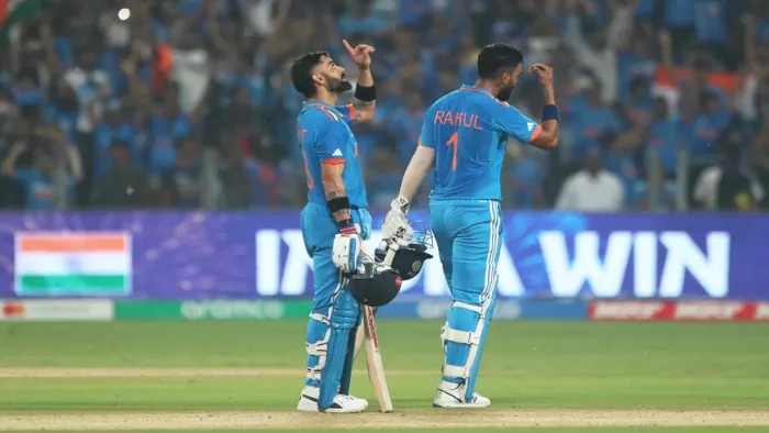 Virat Kohli ने रन चेज करते हुए World Cup में जड़ा पहला शतक