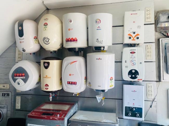 पारा गिरते ही बढ़ी गीजर की बिक्री, इलेक्ट्रानिक बाजार में उछाल - geyser sales in winters 2020 - Uttar Pradesh Saharanpur Common Man Issues News