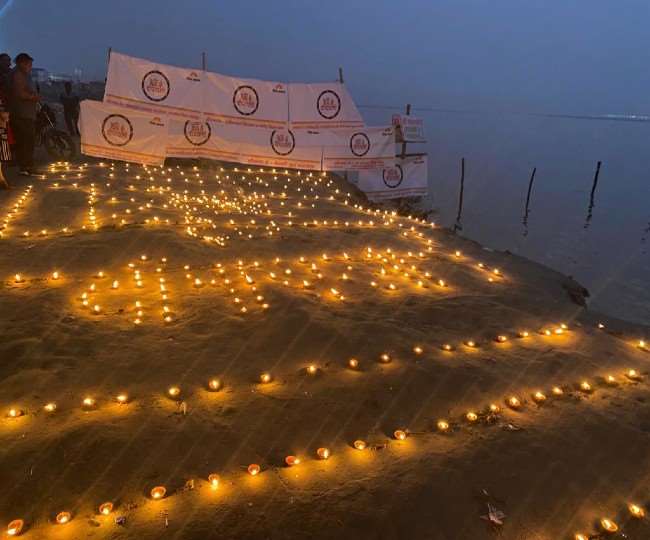 dainik jagran added new chapter to indian culture and festival tigri ganga coast lit up lamps on dev deepawali