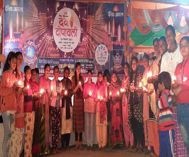 initiative of dainik jagran in badaun ganga ghat lit up with lamps rohilkhands mini kumbh mela illuminated