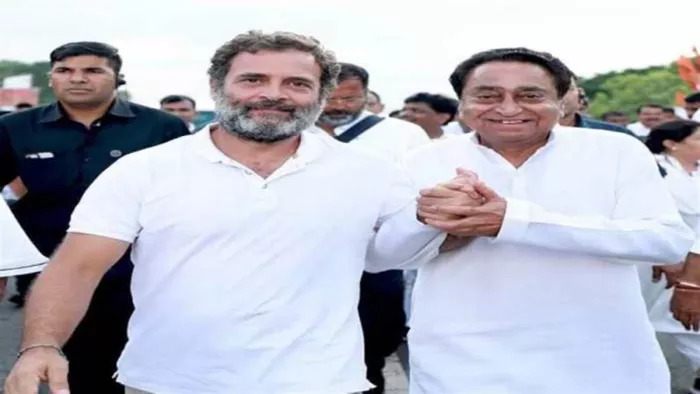 Bharat Jodo Yatra: इंदौर में कांग्रेस के वरिष्ठ नेता राहुल गांधी