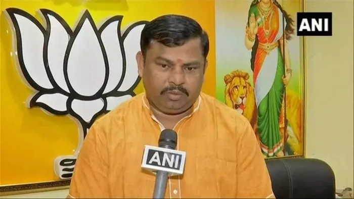 अपने बुलेट प्रूफ वाहन को बदलवाना चाहते हैं निलंबित BJP विधायक राजा सिंह