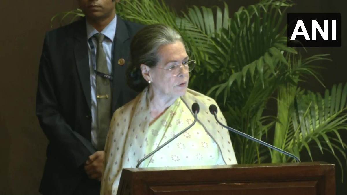 https://www.jagranimages.com/images/newimg/19112022/19_11_2022-sonia_gandhi_23215192.jpg