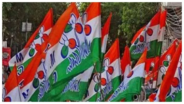 तृणमूल नेता की धमकी, इंकलाब जिंदाबाद व जय श्रीराम का नारा लगाने वालों को बिजली के खंभे से बांध दो