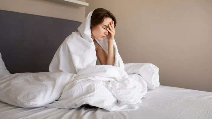 Habits Bad for Sleep: सुकून भरी नींद के लिए करें ये काम