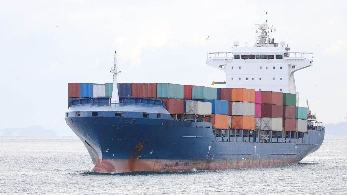 https://www.jagranimages.com/images/newimg/19112023/19_11_2023-cargo_ship_cover_23584420.jpg