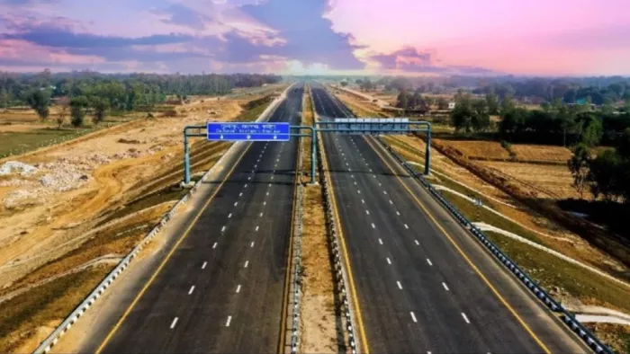 Ganga Expressway: गंगा एक्सप्रेस-वे : इंटरचेंज पर नौ दिन में रखे 24 गर्डर, अब ओवर ब्रिज का होगा निर्माण