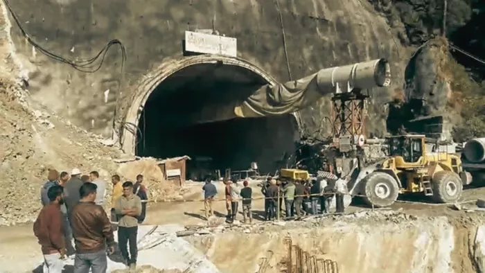 Uttarkashi Tunnel Collapse: उत्तराखंड में बचाव अभियान को झटका