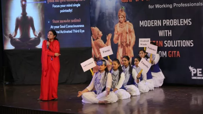 Delhi News: ऑफिस तनाव और क्रेडिट चोरी से निपटने के लिए गीता-लॉजी वर्कशॉप का सफल आयोजन