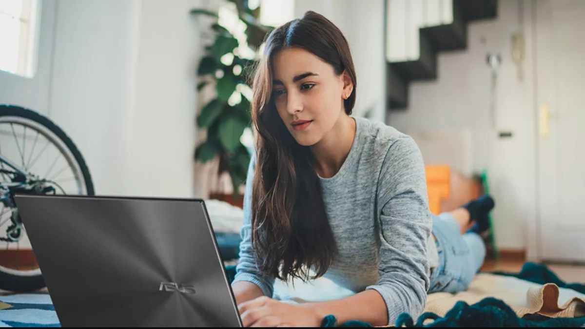 कनबोजिया दिया अमेजन ने महगाई को, इस सेल के साथ घटे Asus Laptop के दाम पूरे 21,000 तक