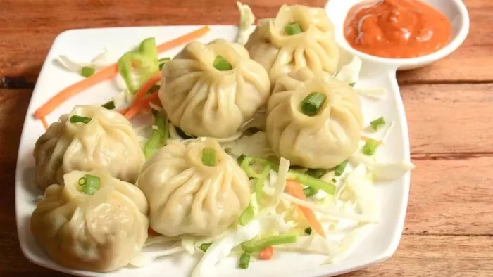 मोमोज की दुकान पर छापेमारी में चौंकाने वाला खुलासा।- सांकेतिक तस्वीर