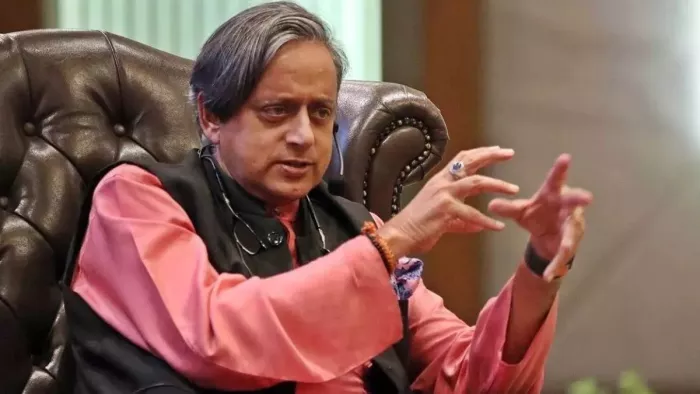 दिल्ली वायु प्रदूषण को लेकर कांग्रेस सांसद शशि थरूर ने जताई चिंता।(फोटो सोर्स: जागरण)