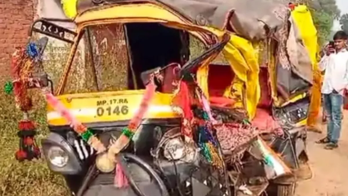 Rewa News: सीधी में बड़ा सड़क हादसा, ट्रक और ऑटो की जबरदस्त टक्कर में चार लोगों की मौत
