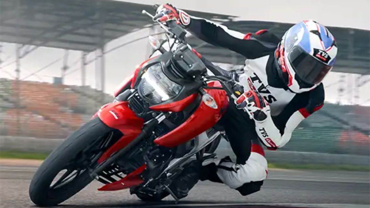 https://www.jagranimages.com/images/newimg/19112024/19_11_2024-tvs_apache_rtr_160_4v_01106_23833431.jpg