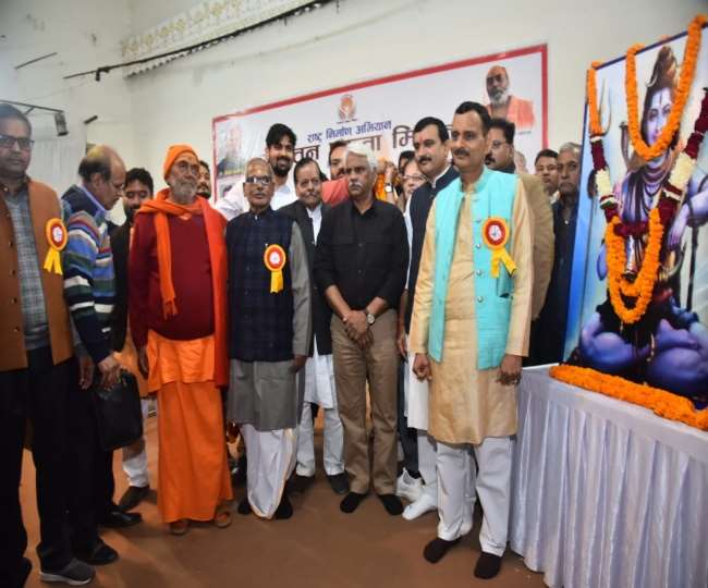 social thinker pushpendra said troubled by unity of sanatan dharma who do politics of religion