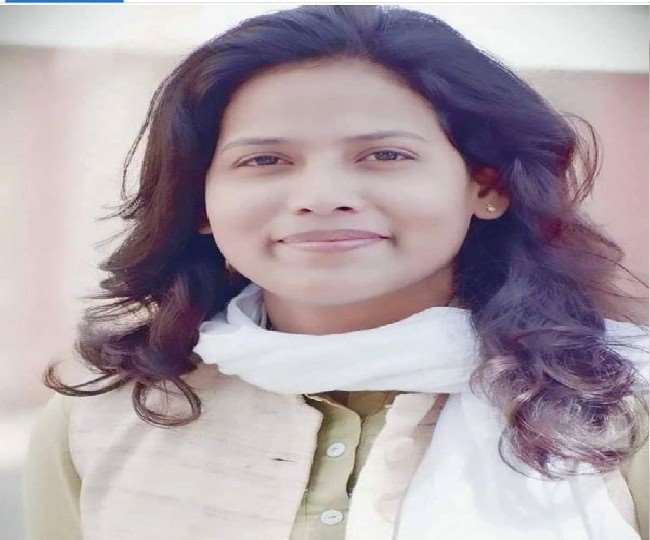 national president of samajwadi party chatra sabha neha yadav said bjp government cheated students by showing dreams