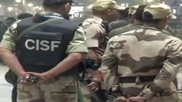 हाईकोर्ट का केंद्र को निर्देश- महिलाओं को CISF में शामिल करने के लिए छह सप्ताह में करें नियमों में संशोधन