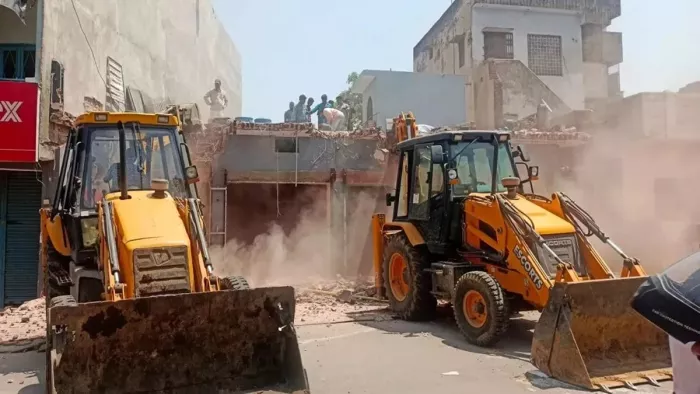 भागलपुर के पीरपैंती के इशीपुर बाराहाट बाजार में चलेगा बुलडोजर (जागरण फोटो)